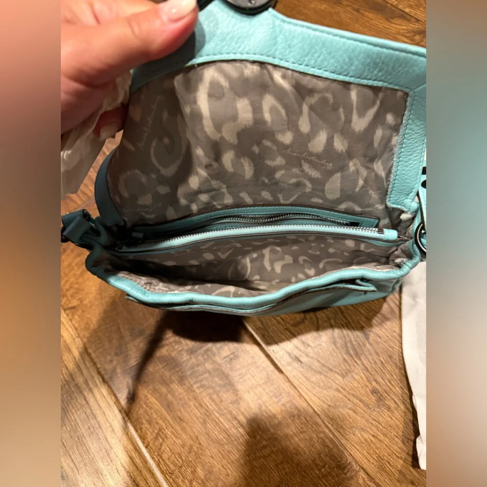 Aimee Kestenberg Lovers Lane Convertable Crossbody - rare turquoise!! - Picture 4 of 8